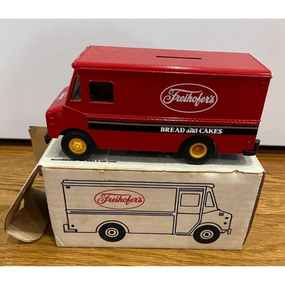 VTG NIB ERTL 1:34 Freihofer's Delivery Step Van Truck Bank Stock‎ #9710 Diecast